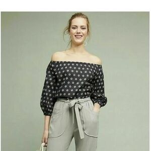 Maeve Black and White Patterned Off the Shoulder Women's Top size large